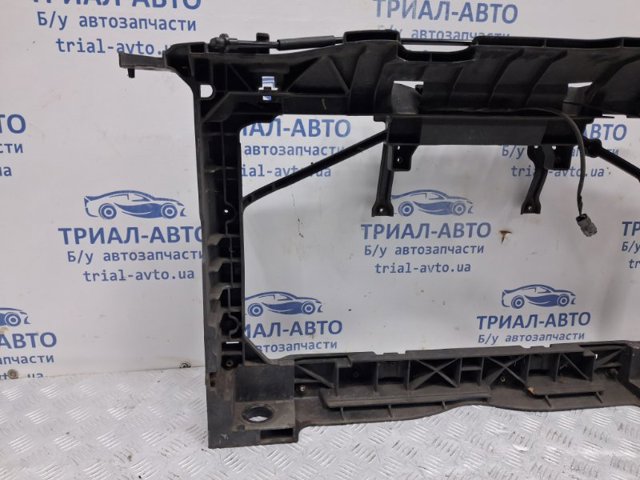 MAZDA GS1D53110A Рамка радиатора в наличии Житомир