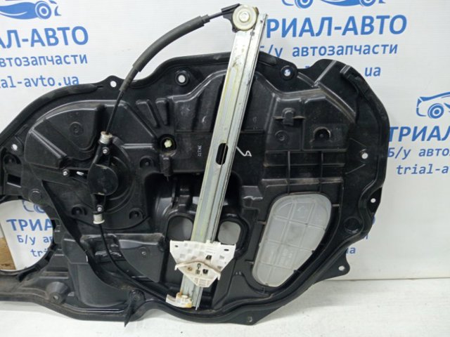 GS1D5997X Накладка двери передней левой купить Ирпень