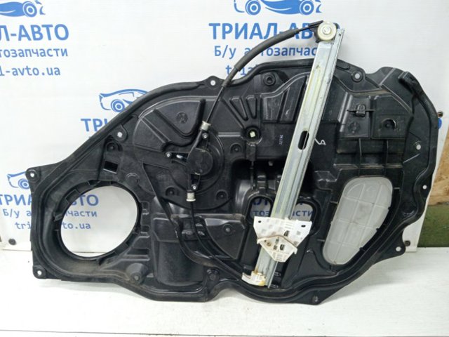 MAZDA GS1D5997X Накладка двери передней левой в наличии Житомир
