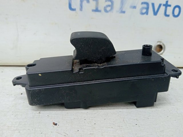 GS1D66370 Кнопка стеклоподъемника передняя купить Сумы