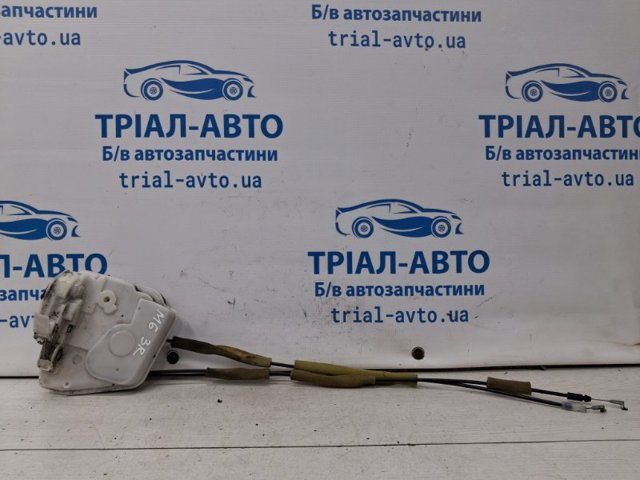 Замок задней правой двери  GS1D72310B MAZDA