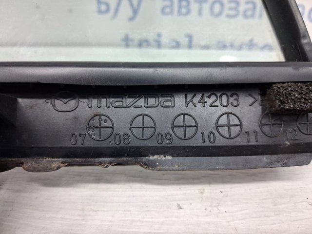 Стекло-форточка двери, задней, правой GS1D72661 MAZDA