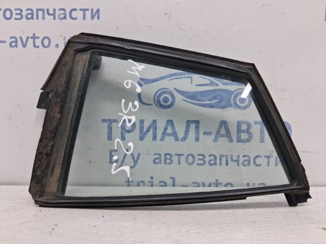 Стекло-форточка двери, задней, левой GS1D73661 MAZDA