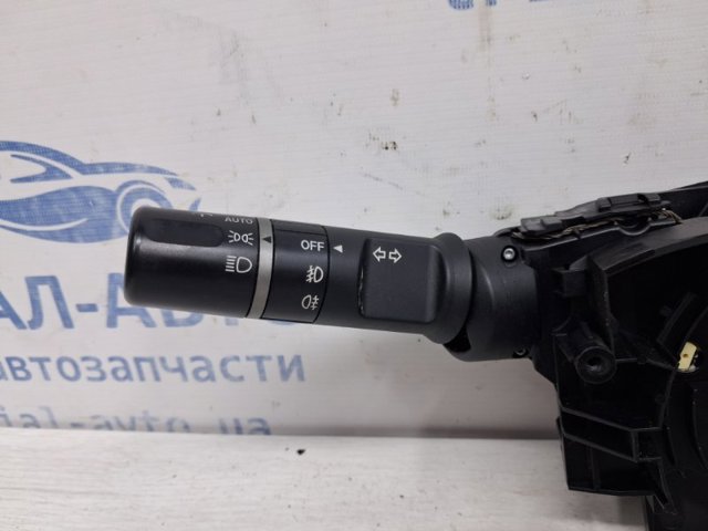 MAZDA GS1F66128 Правый подрулевой переключатель в наличии Тернополь