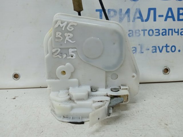 Замок задней двери, правой GS1F72310 MAZDA