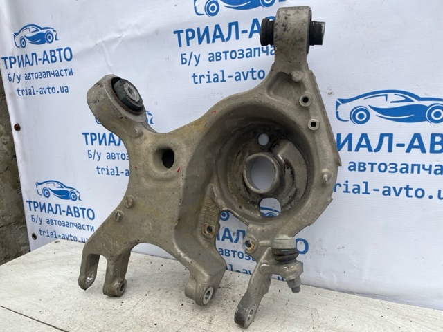 Рычаг задней подвески нижний, левый GS7Z5500F FORD