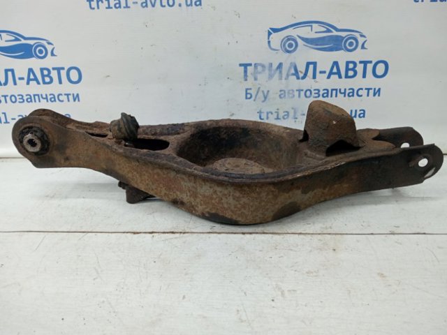 Балансир задний нижний, левый GSY128350 MAZDA