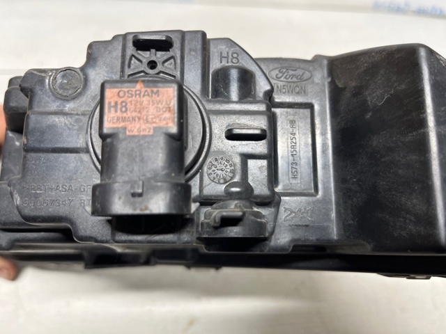 HS7Z15200A Фара противотуманная правая купить Ужгород