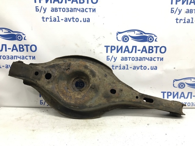 Балансир задний нижний, правый KD3528300 MAZDA