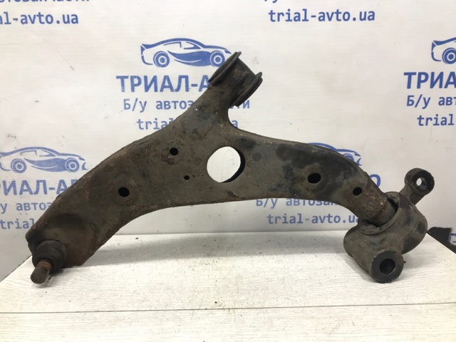 Левый рычаг передней нижней подвески KD3534350G MAZDA