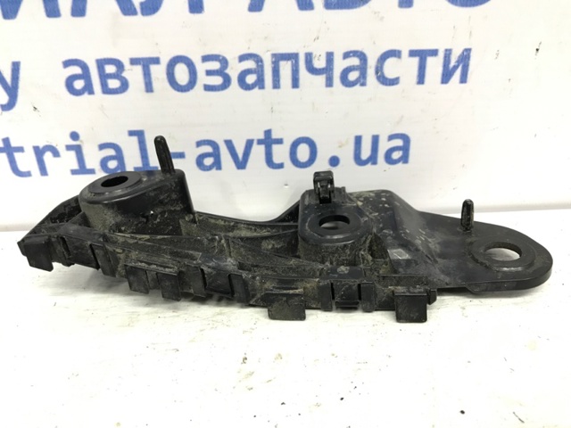 MAZDA KD4550163 Кронштейн бампера переднего левый в наличии Николаев