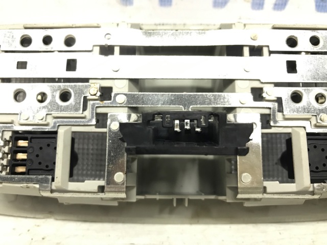 MAZDA KD455131075 Плафон освещения салона (кабины) задний в наличии Кривой Рог
