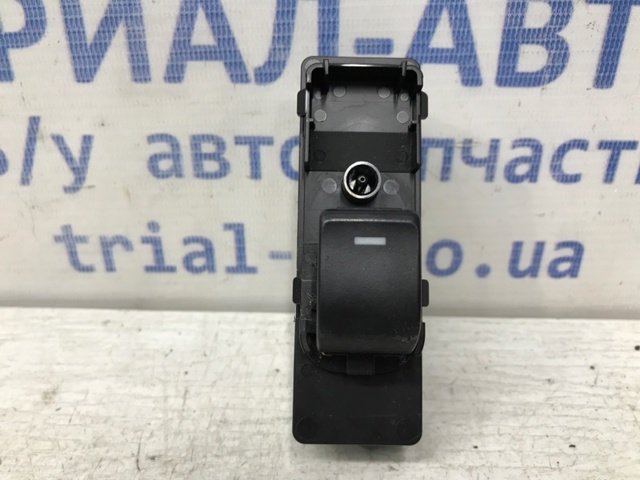 KD4566370 MAZDA Кнопочный блок управления стеклоподъемником передний правый купить в Житомир