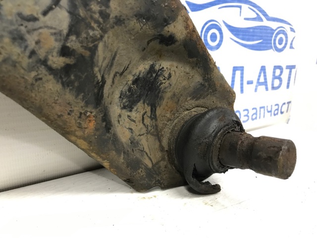 MAZDA KD5334300D Рычаг передней подвески нижний правый в наличии Винница