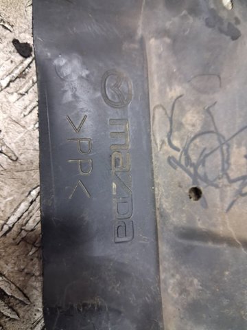 Правый подкрылок переднего крыла KD5356130E MAZDA