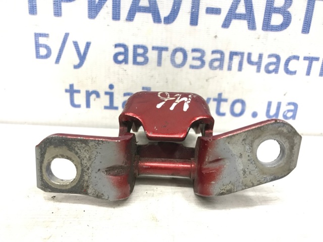 MAZDA KD5358210 Петля двери передней правой в наличии Винница