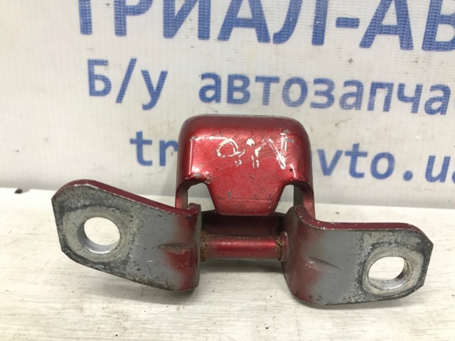 MAZDA KD5358210 Петля двери передней правой в наличии Сумы