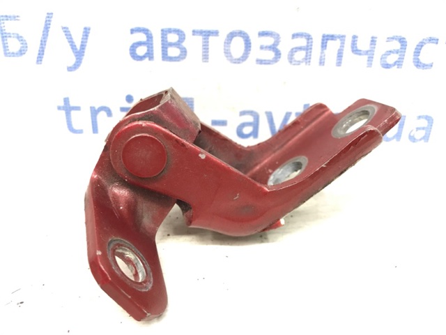MAZDA KD5359210 Петля двери передней левой в наличии Одесса