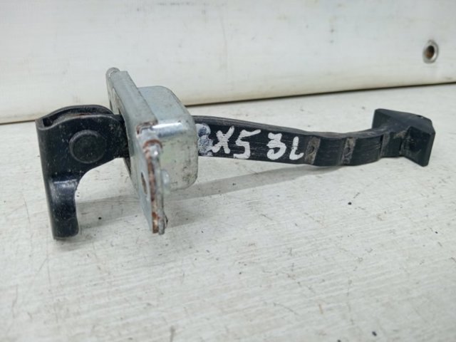 MAZDA KD5372270A Ограничитель задней двери в наличии Харьков