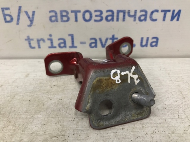 MAZDA KD5373210 Петля двери задней левой в наличии Винница