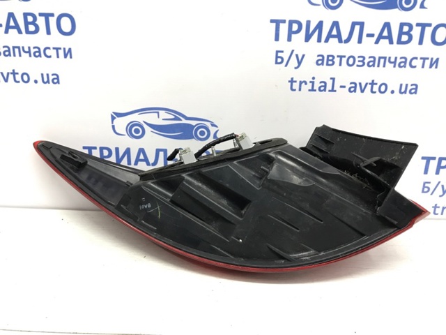 MAZDA KD5451150D Фонарь задний правый внешний в наличии Полтава