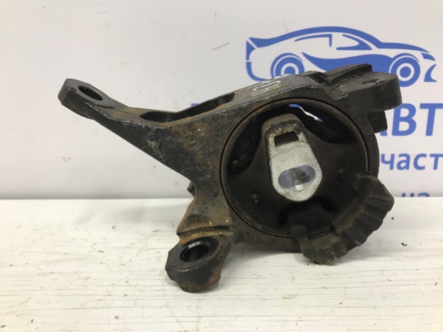 Левая подушка двигателя KD6239070B MAZDA