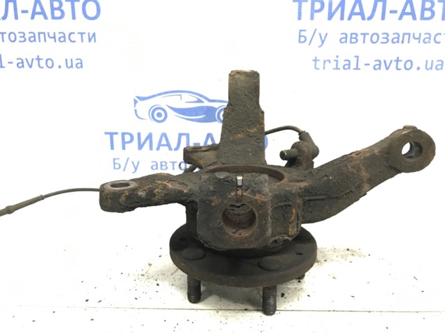 MAZDA L20633020A Цапфа передняя правая в наличии Ровно