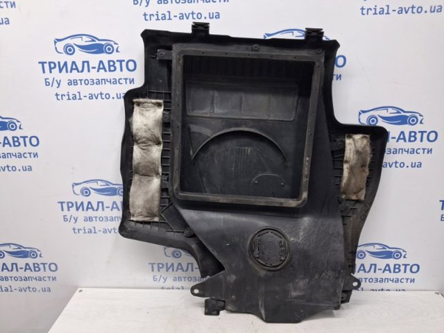 MAZDA L33E1356ZC Воздуховод (дефлектор) радиатора интеркуллера в наличии Запорожье