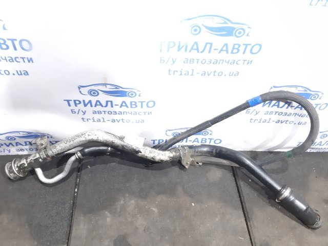 Заливная горловина бензобака LR022491 LAND ROVER