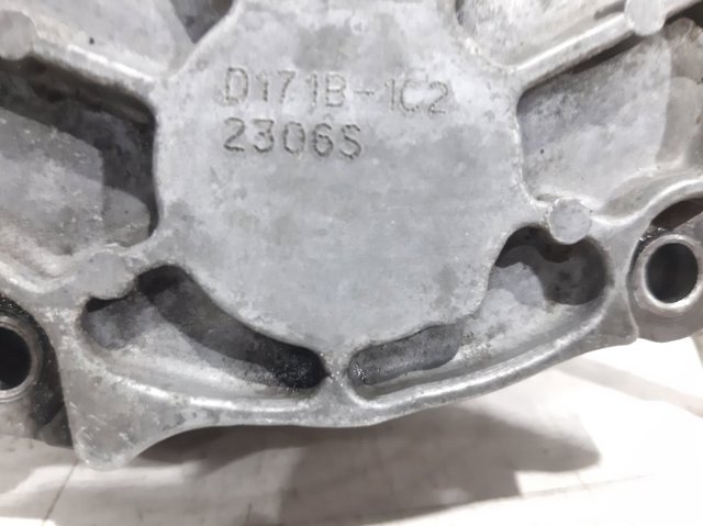 Механический вакуумный насос LR037627 LAND ROVER