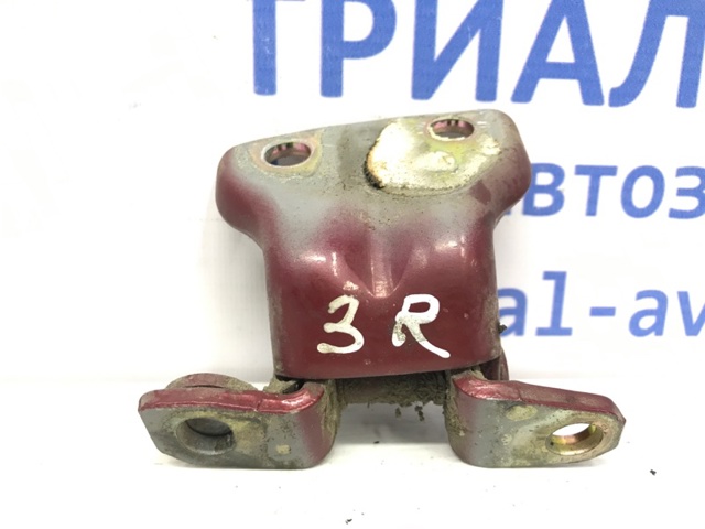MITSUBISHI MB546472 Петля двери задней правой в наличии Одесса