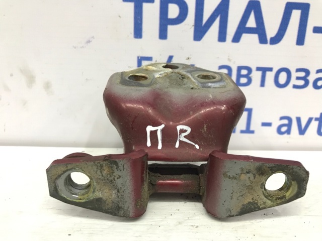 Петля передней двери левая MB574273 MITSUBISHI