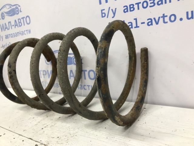 MITSUBISHI MN101531 Передняя пружина в наличии Ровно