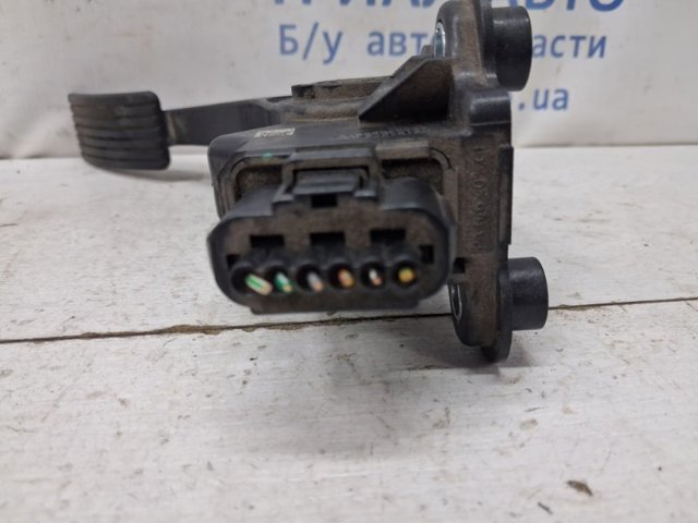 Педали газа MN101544 MITSUBISHI