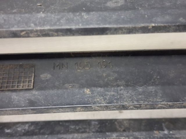 MITSUBISHI MN105191XA Решетка бампера переднего центральная в наличии Черкассы
