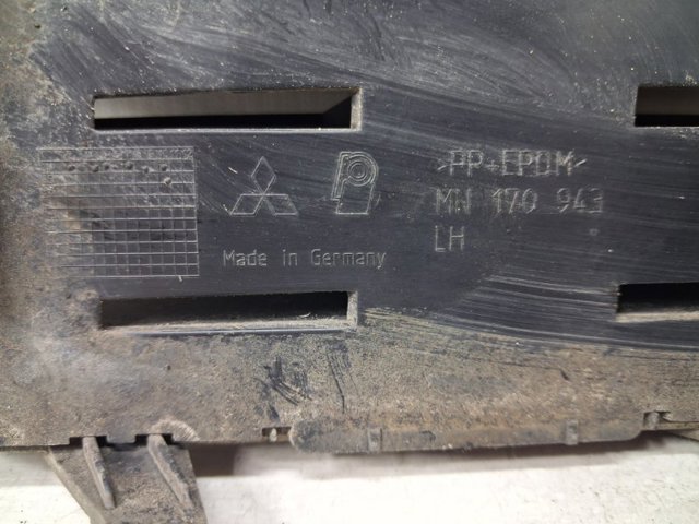 MITSUBISHI MN105193XA Заглушка (решетка) противотуманных фар бампера переднего левая в наличии Черкассы