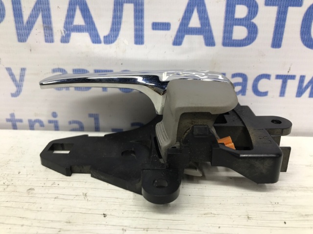 MN105359 MITSUBISHI Ручка двери левой внутренняя передняя/задняя купить в Запорожье