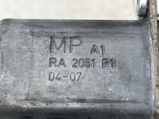 Подъемник механический ветрового стекла MN105727 MITSUBISHI