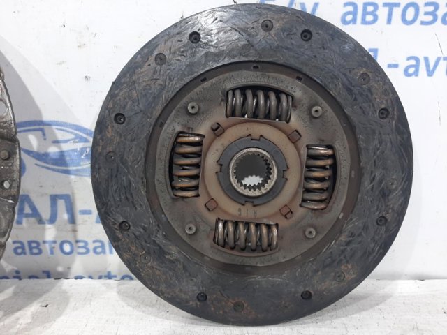 Лепестковая корзина сцепления MN110362 MITSUBISHI