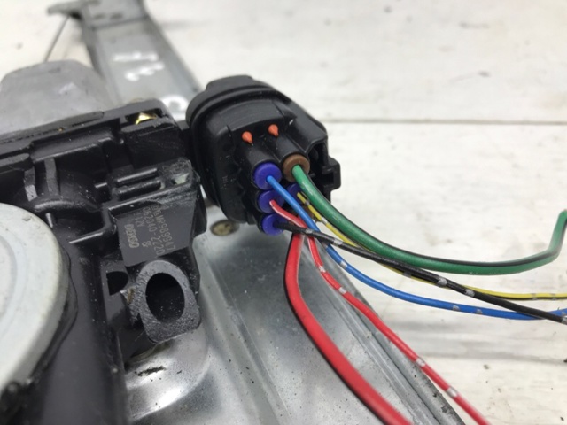 MN117068 MITSUBISHI Механизм стеклоподъемника двери задней правой купить в Кривой Рог