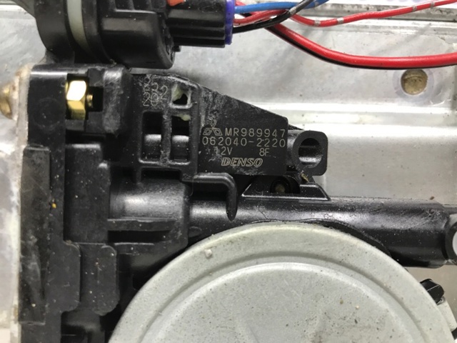 MN117068 MITSUBISHI Механизм стеклоподъемника двери задней правой купить в Киев