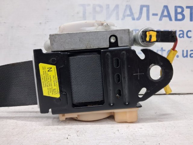 MN124760HB MITSUBISHI Ремень безопасности передний левый купить в Ирпень