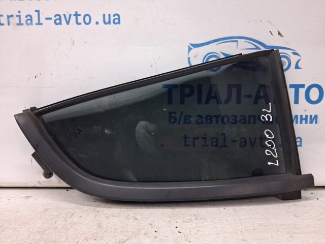 MN136793 MITSUBISHI Стекло-форточка двери задней левой купить в Киев