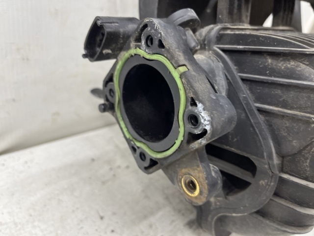 Впускной коллектор MN143824 MITSUBISHI