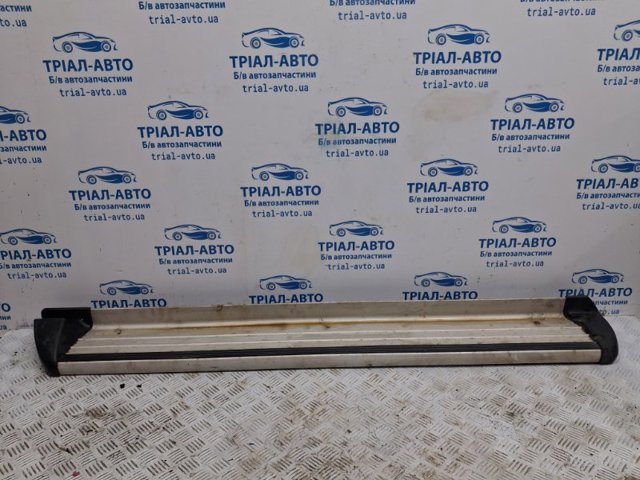Подножка правая MN146128 MITSUBISHI