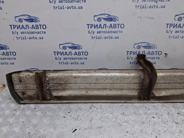 MITSUBISHI MN146128 Подножка правая в наличии Ровно