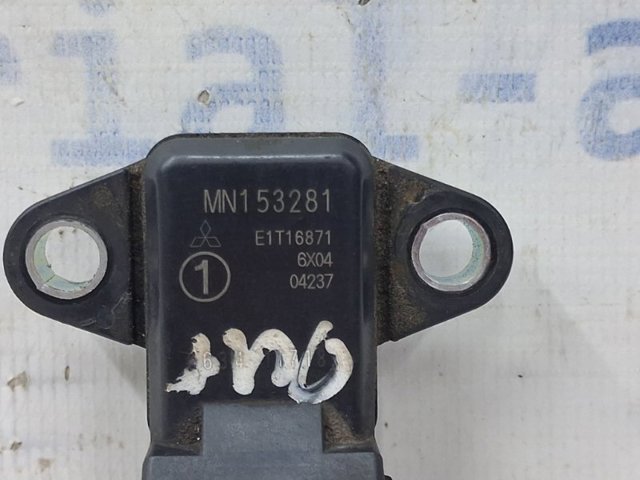 Датчик давления во впускном коллекторе MN153281 MITSUBISHI