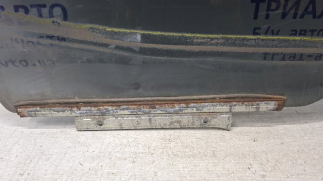 MN182276 Стекло двери задней правой купить Запорожье