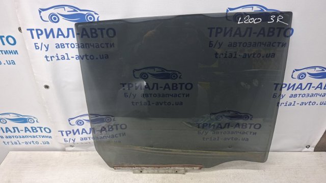 Стекло задней двери, правой MN182276 MITSUBISHI