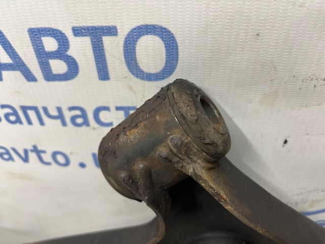 MN186217 MITSUBISHI Рычаг передней подвески нижний левый купить в Полтава